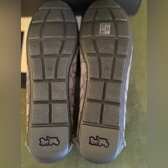 Coach Mona Loafers. New in box - Picture 4 of 4